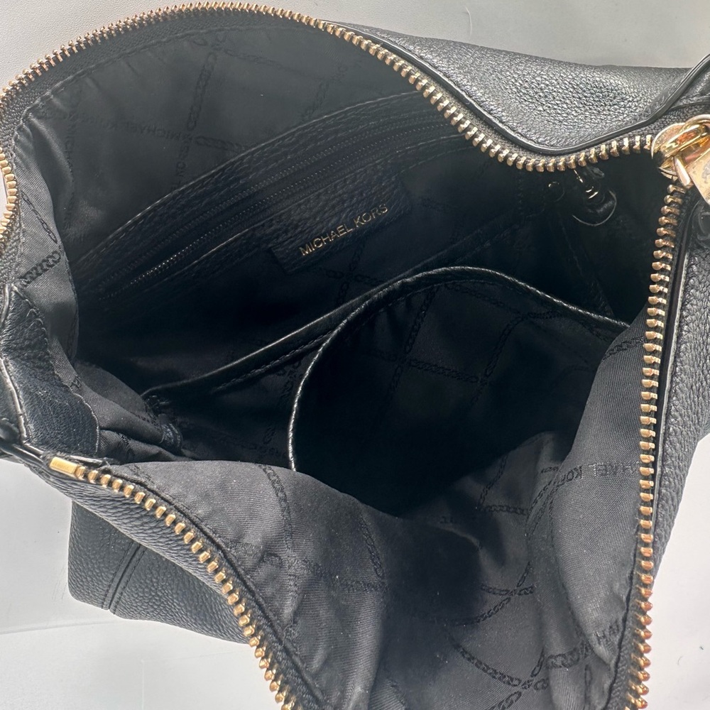 Michael Kors Lexington Medium Pebbled Shoulder Bag - Picture 9 of 11